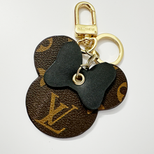 Load image into Gallery viewer, LV Leather Keychain