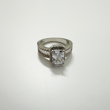 Load image into Gallery viewer, Spark Diamond Silver Ring