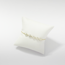 Load image into Gallery viewer, Gold Diamond Flower Bracelet
