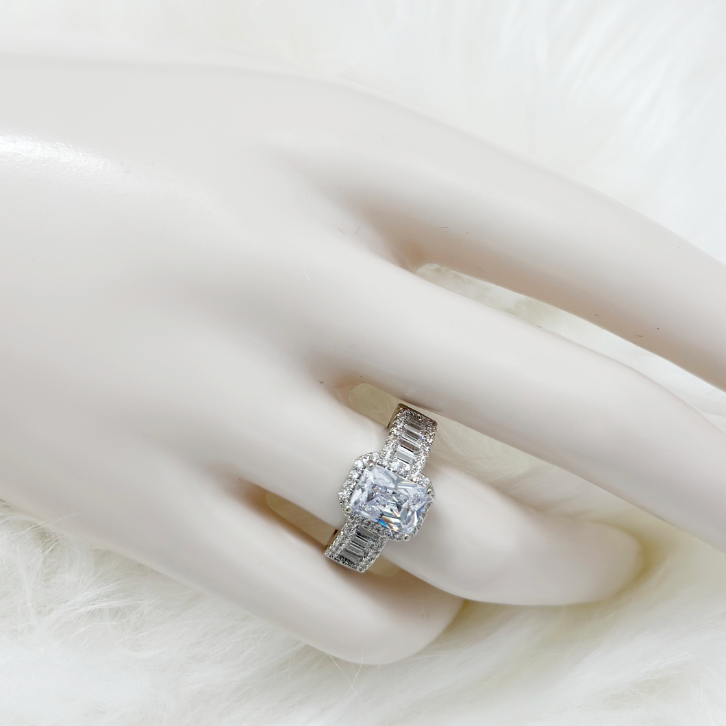 Spark Diamond Silver Ring